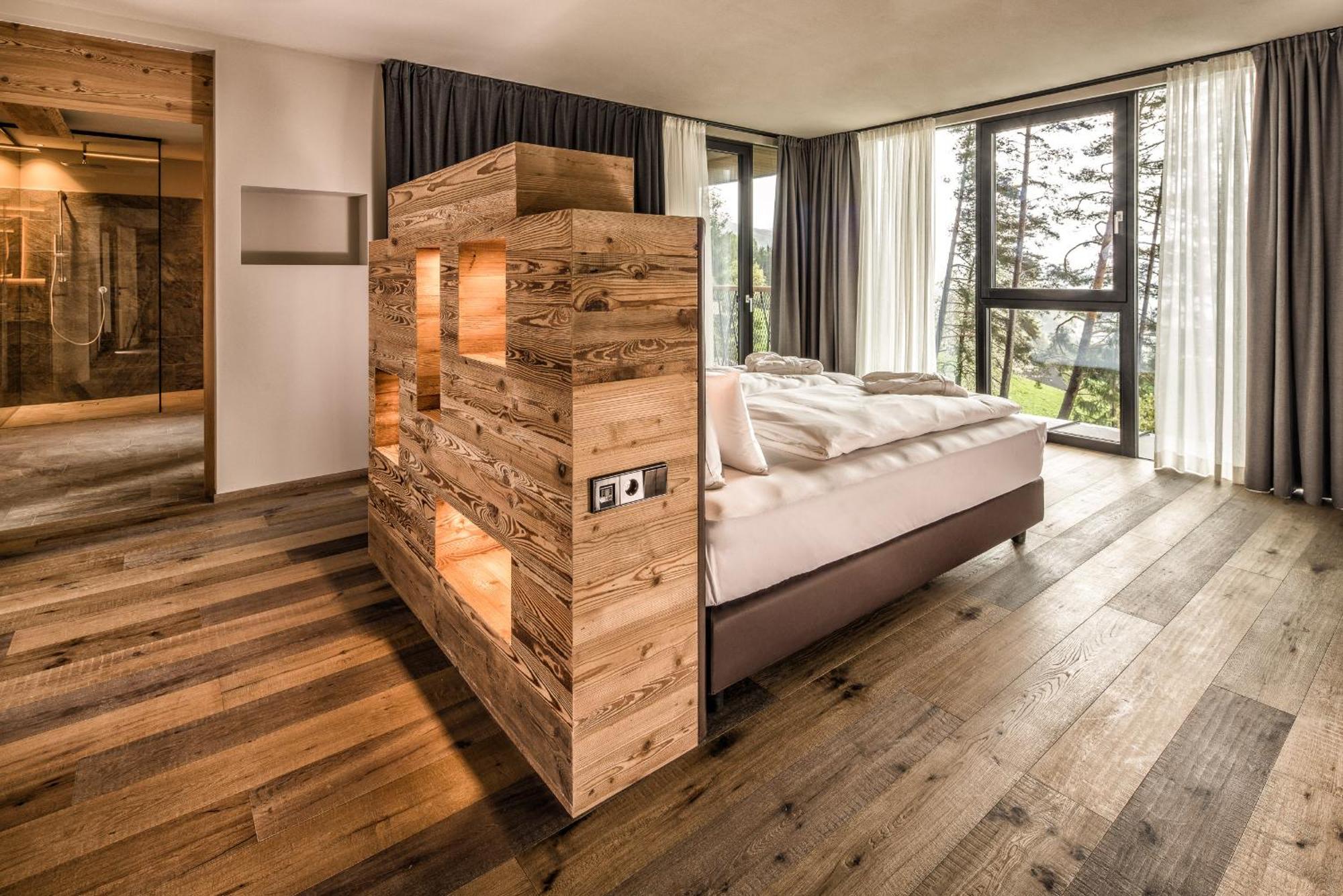 My Arbor - Dolomites Hotel Bressanone Exterior photo A room at the Hotel Axelmannstein